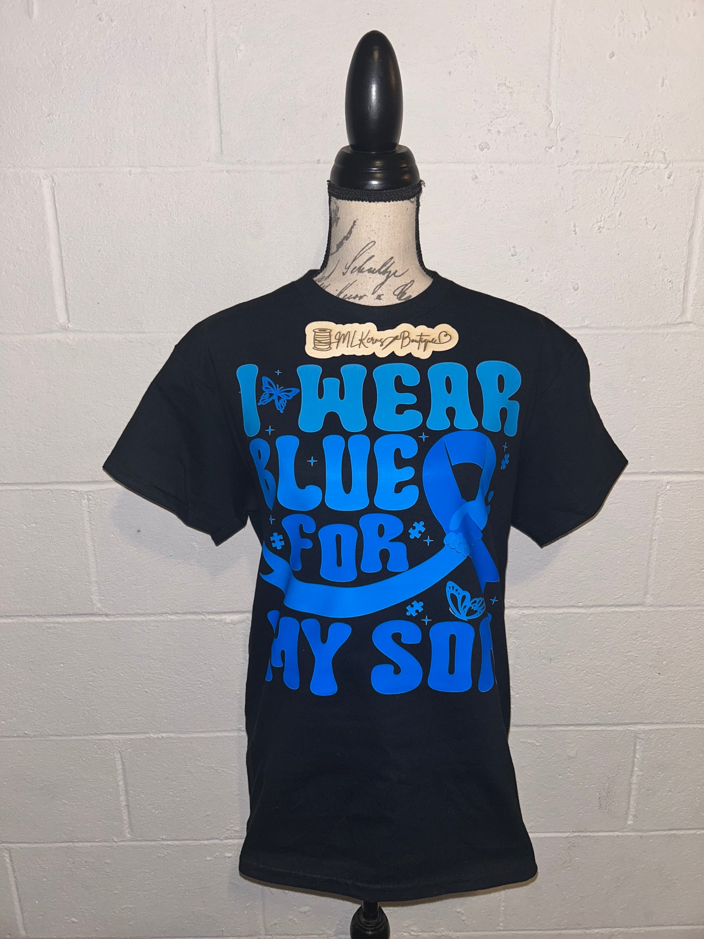I wear blue t shirt